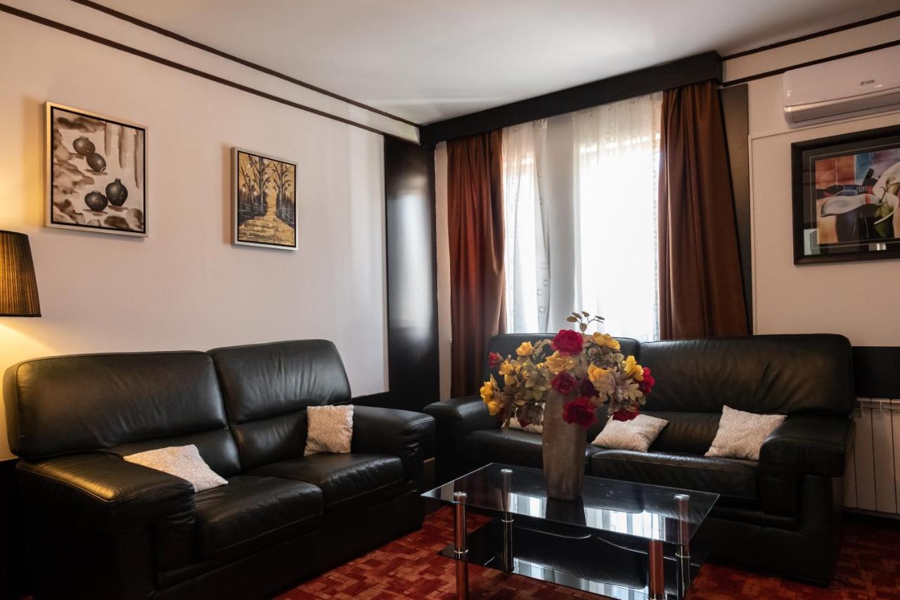 Como A Casa Apartments - Free Parking Sarajevo Bagian luar foto