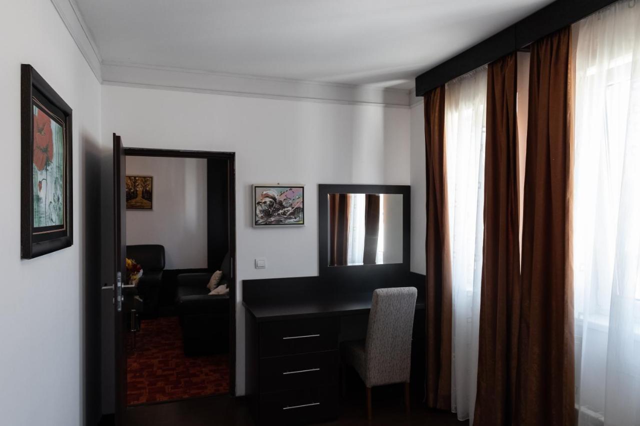 Como A Casa Apartments - Free Parking Sarajevo Bagian luar foto